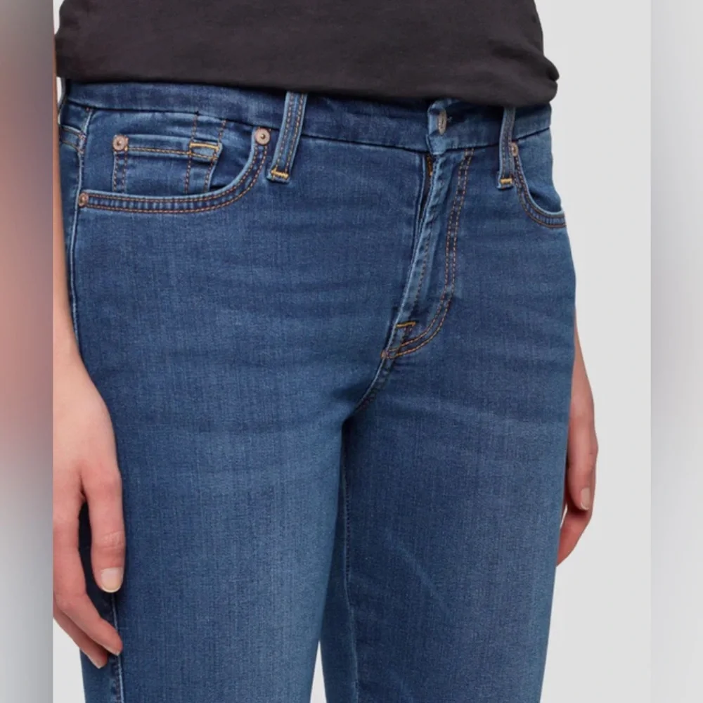 MADEWELL 7 KIMMIE CROP JEANS IN DARK RINSE INDIGO - Picture 3 of 12